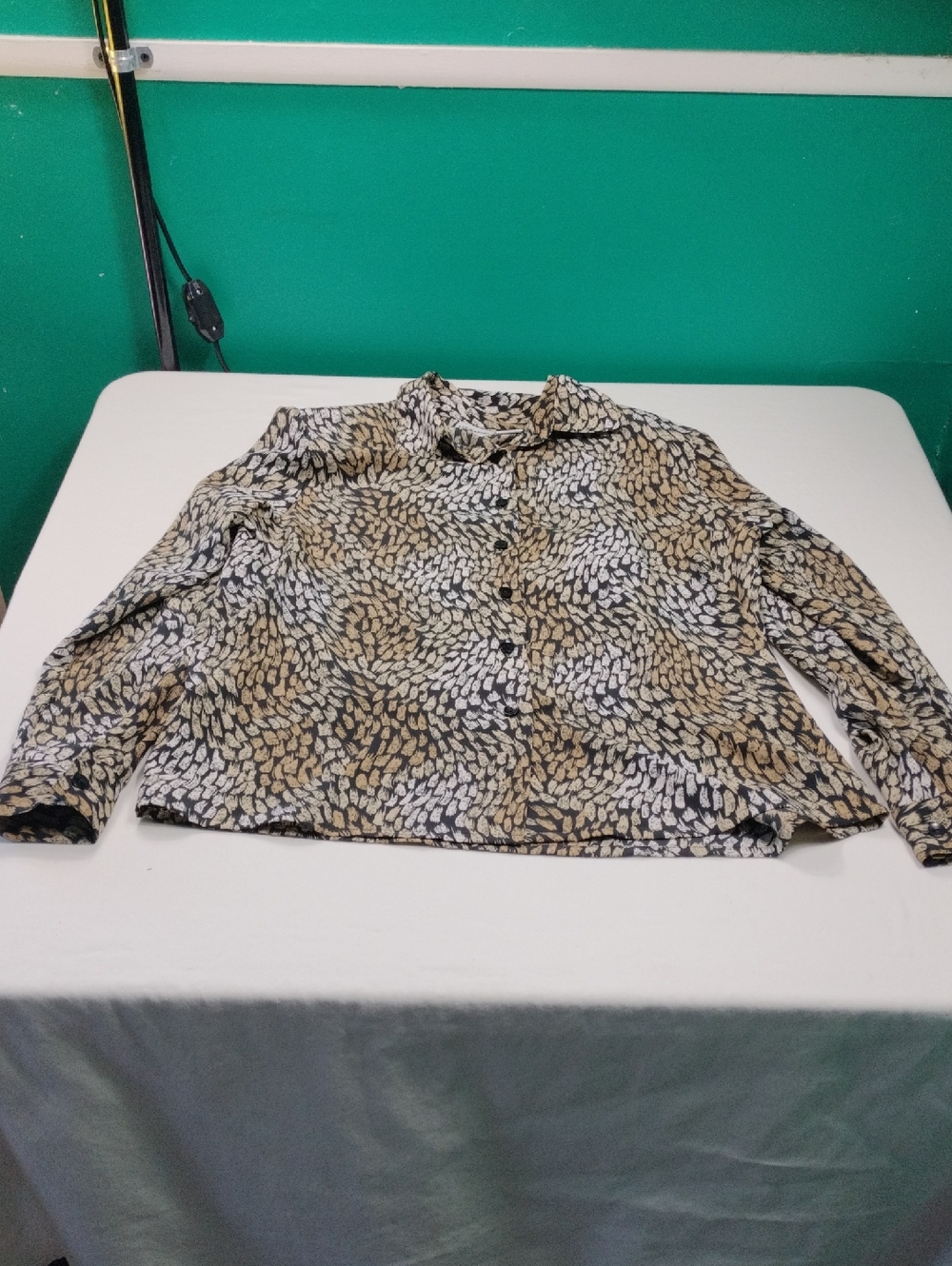 Liz Baker Women's Button-Up  Print Blouse in Black and Tan